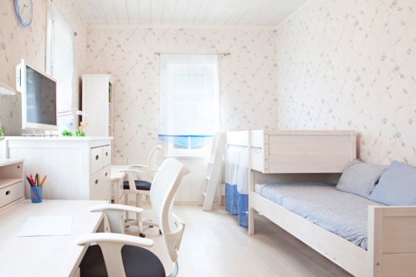 Homeschool Bedroom Ideas Shared Space twin beds in a bedroom with two desks