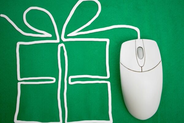 Amazon Prime free trial Christmas gift drawing with a computer mouse on it